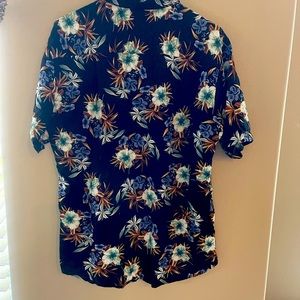 Hawaiian style button down shirt